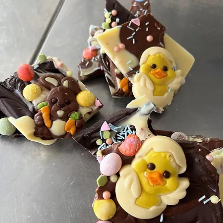 Chateau De Konukevi Blomac